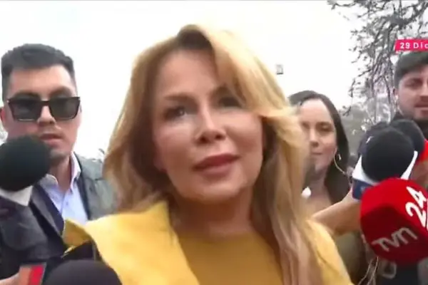 Cathy Barriga fue a visitar a Joaquín Lavín León ,Captura | CHV