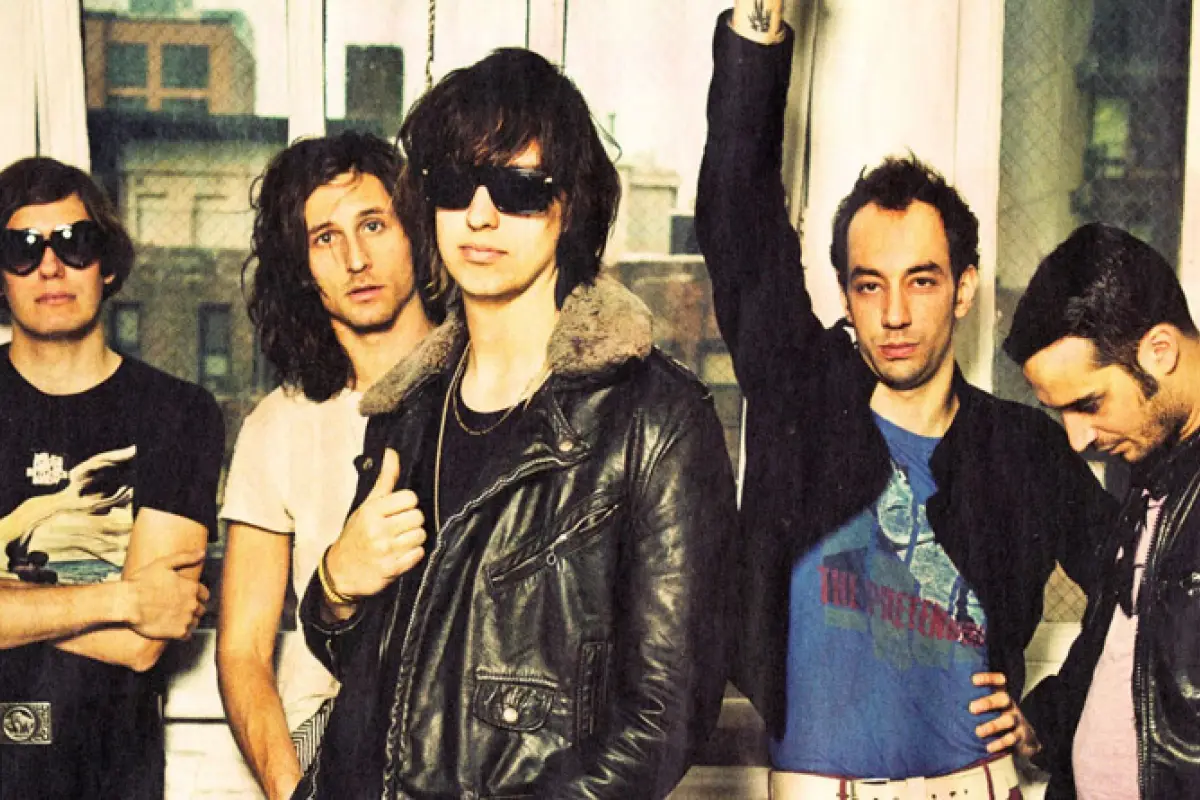 The Strokes, Redes sociales | Referencial