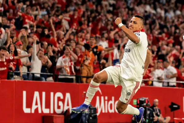 Alexis Sánchez en el Sevilla ,Redes sociales