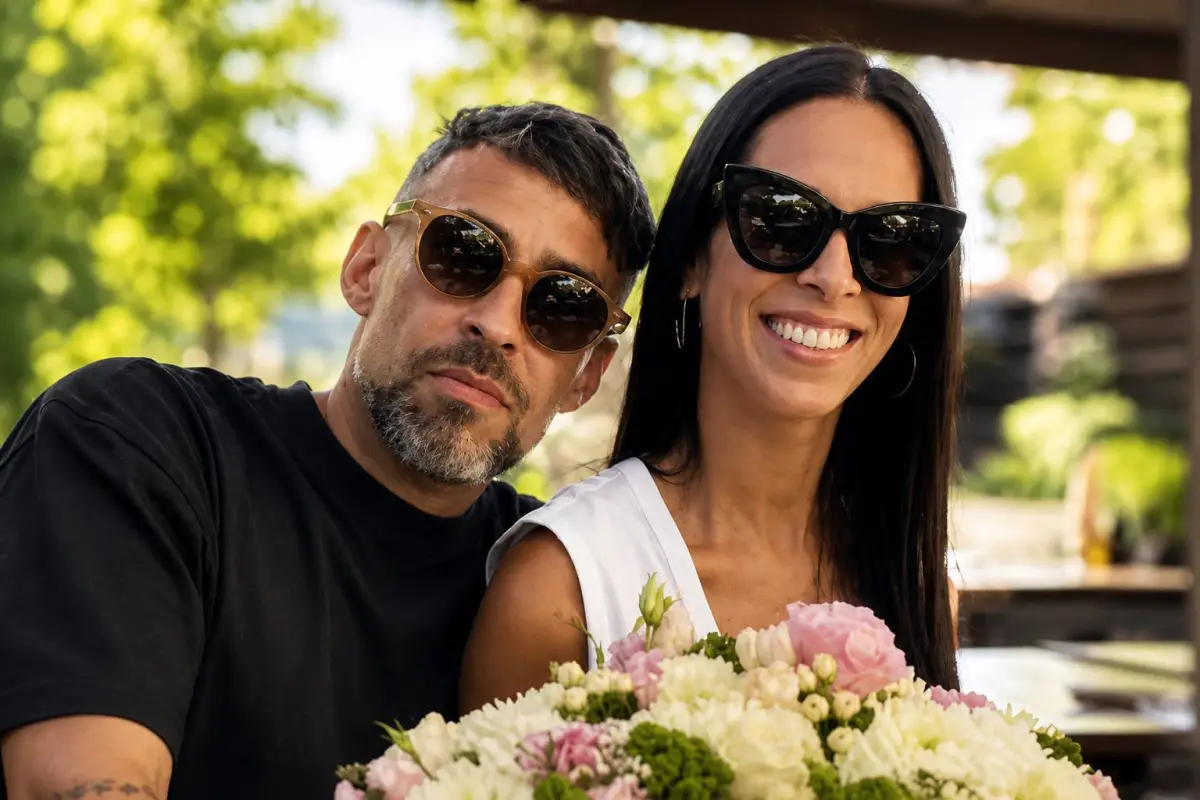 Jorge Valdivia y Titi Armenakis, Redes sociales