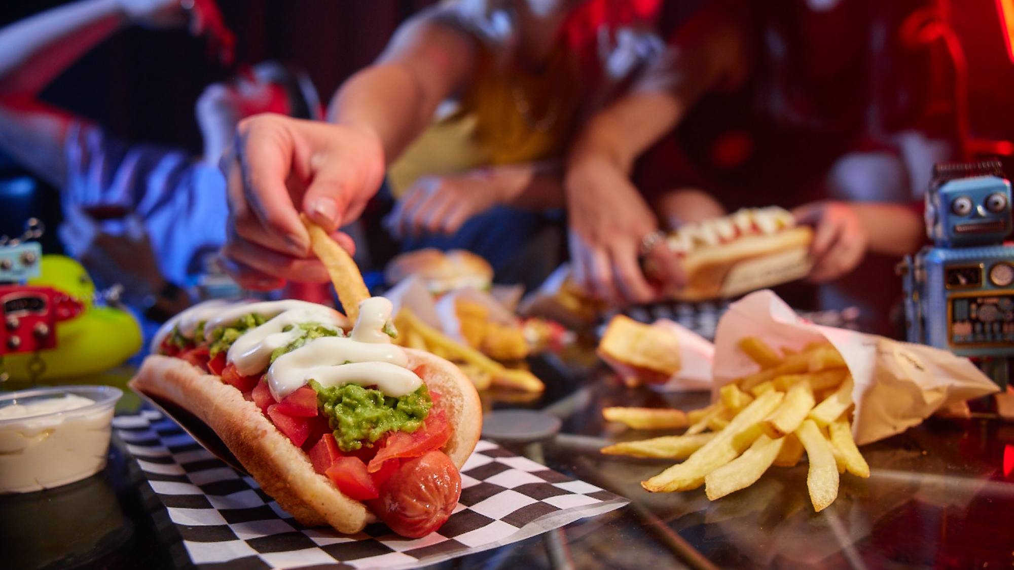 Hot dog chileno gana protagonismo y suma nuevas versiones sin soltar al clásico italiano