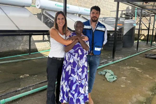 La historia de los chilenos que llevaron agua potable a Kenia ,Cedida