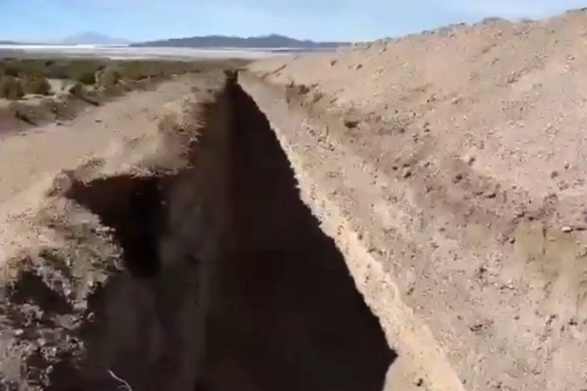 Descubren puente clandestino en zanja de Colchane, Redes sociales | Referencial