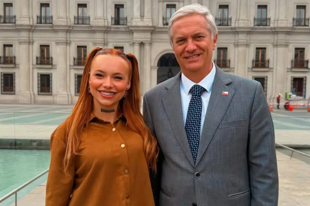 Angie Corine en La Moneda, IG: @angiecorine