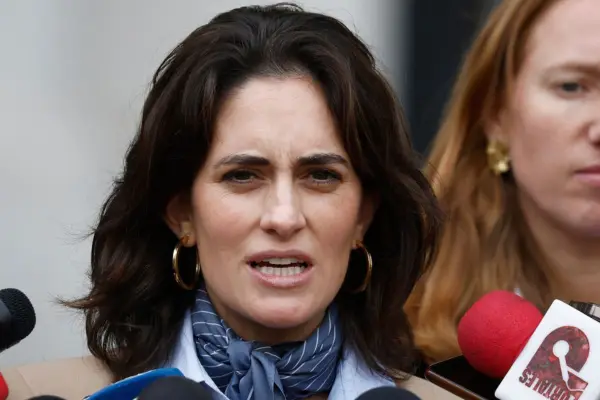 Ministra Wulf frente a los medios en La Moneda ,Cedida