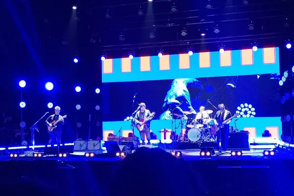 Los Tres en el Teatro Municipal de Santiago  ,Captura