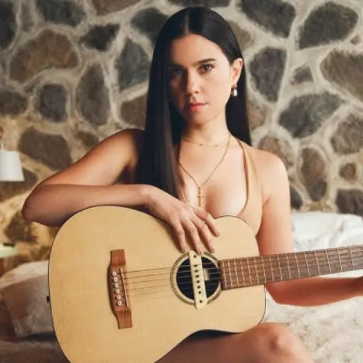 Javiera Mena  ,Redes sociales | Referencial