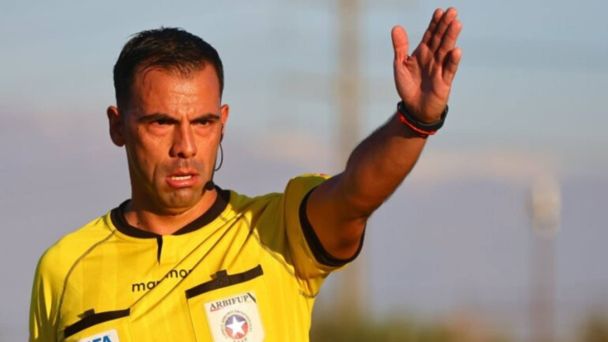 Triunfo moral: Árbitro chileno dirá presente en el partido i
