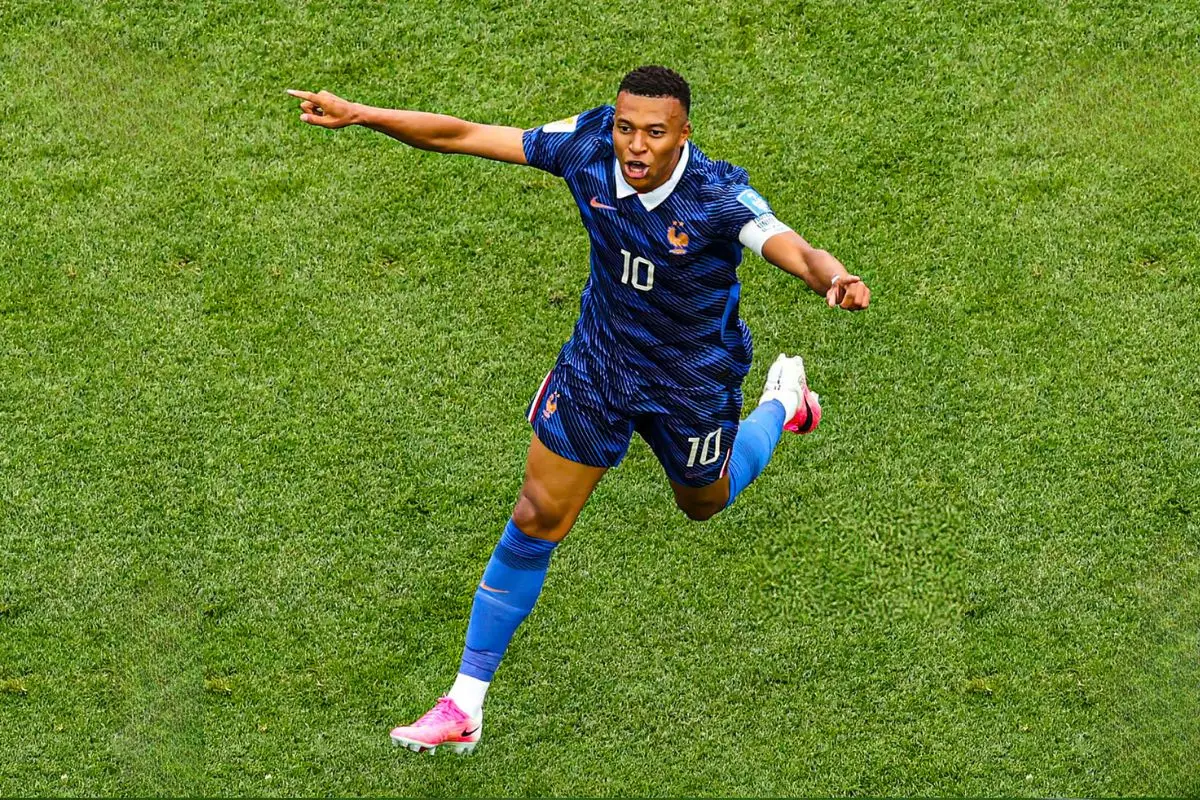 Mbappé anotó dos goles en el 3-0 sobre Irak, Instagram
