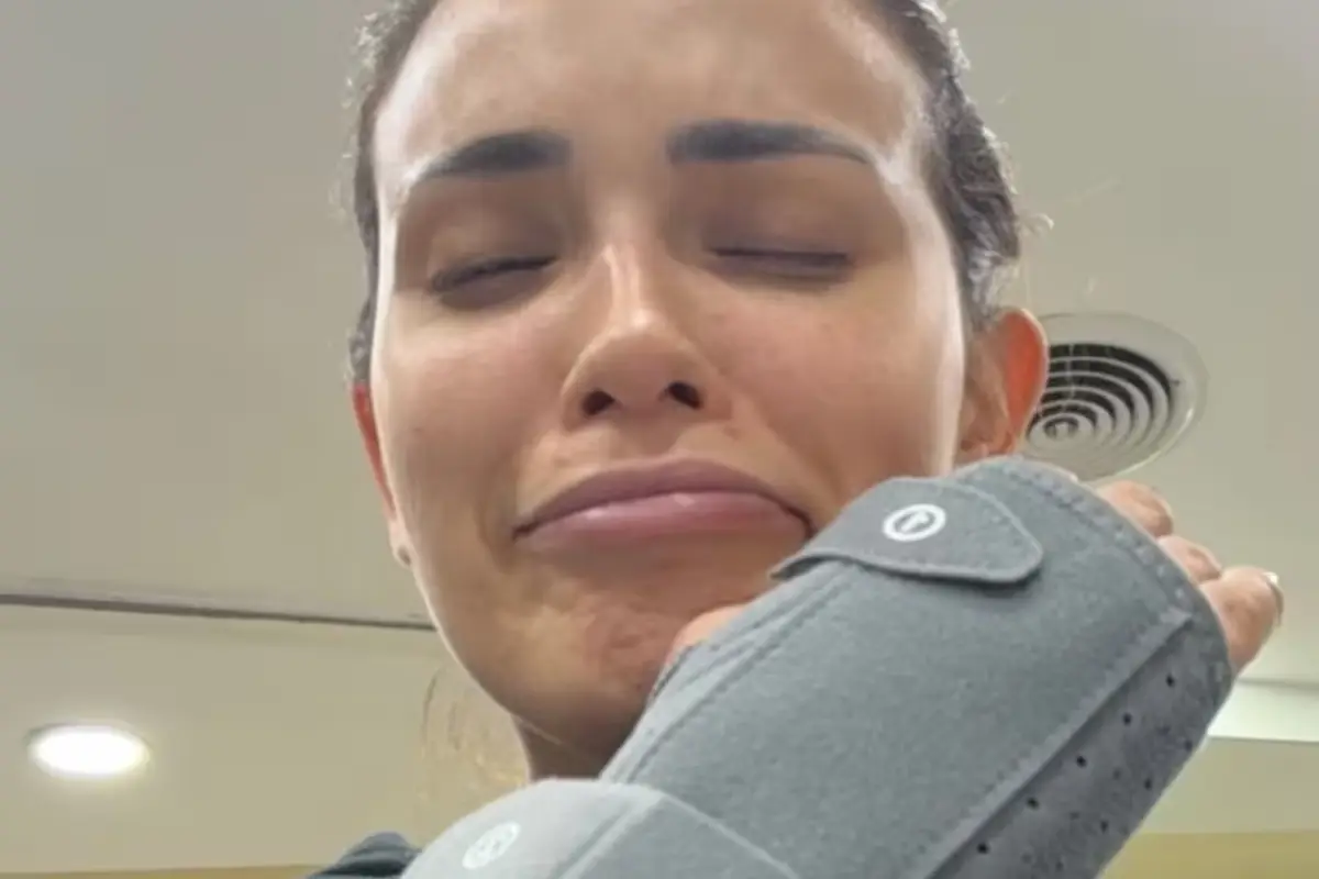 Lesión de Cony Capelli en su muñeca, Captura de Instagram | Cony Capelli