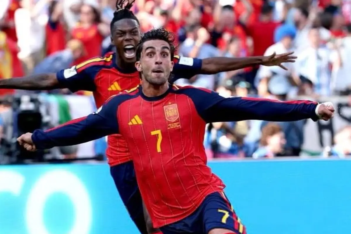 España se consagra como campeón del mundo, Redes sociales | X