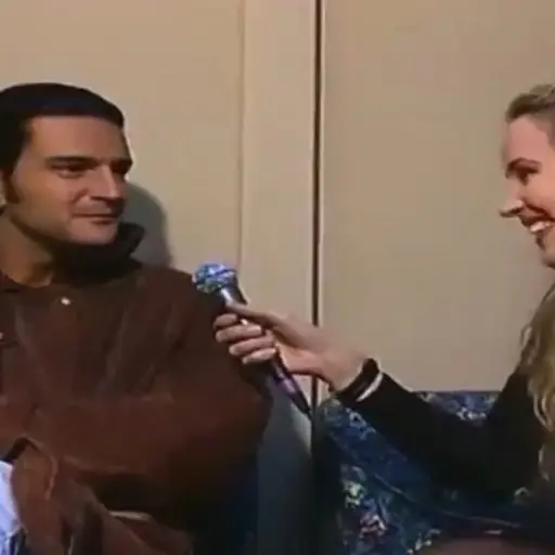 Ricardo Arjona y Angélica Castro durante una entrevista ,Captura