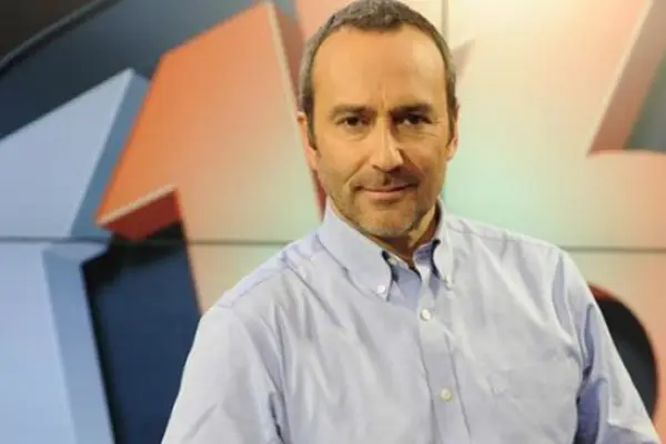 Mauricio Hofmann  ,Redes sociales | Referencial