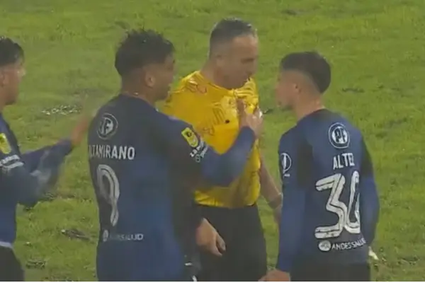 Altercado Huachipato vs. Cobresal ,Captura: TNT Sports