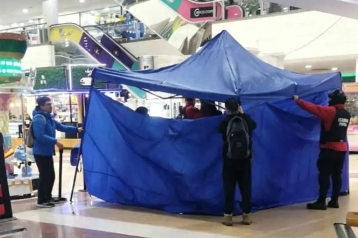 El mall cerró su puertas de manera inmediata tras accidente, X