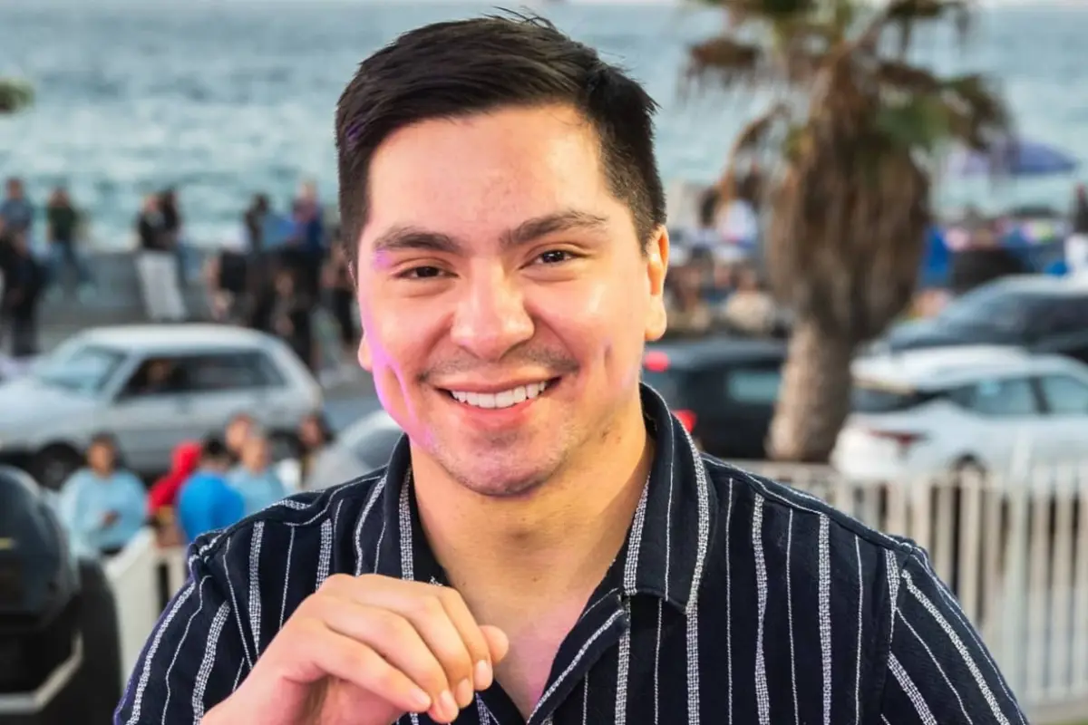 Camilo González, Revista Velvet