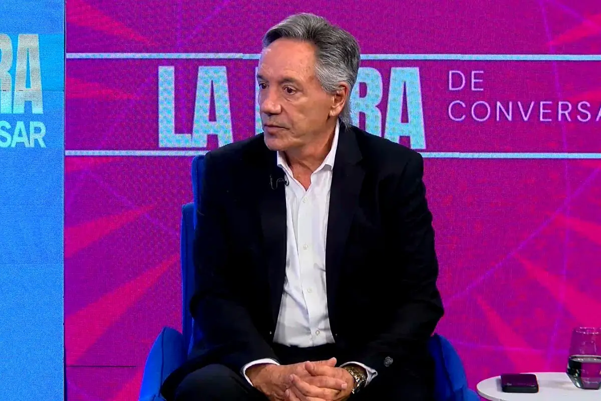 Peter Dragicevic en el estudio de La Hora de Conversar, Captura