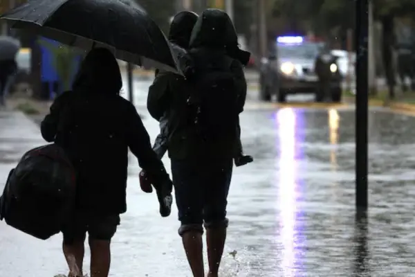 Lluvia en Santiago