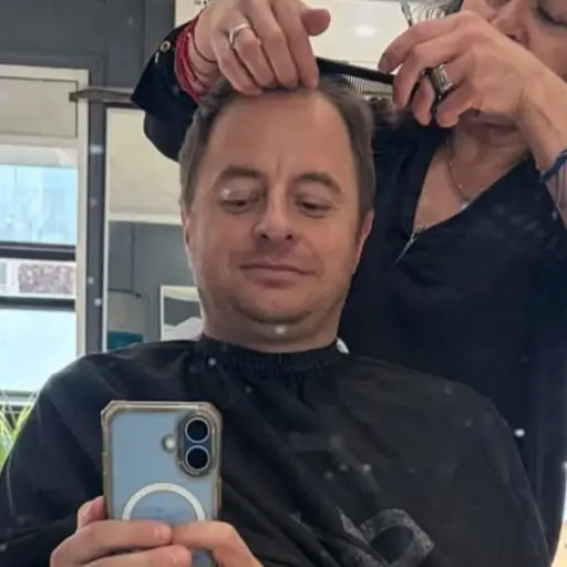 Coke Hevia pasó por la peluquería ,Instagram