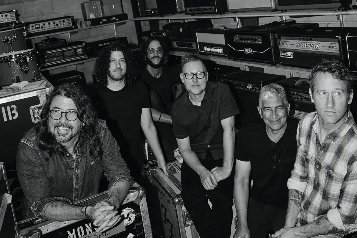 Foo Fighters , Redes sociales | Referencial