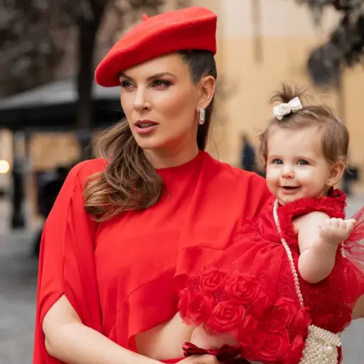 Eugenia Lemos y su hija Alegra ,@DarwinBurdiles