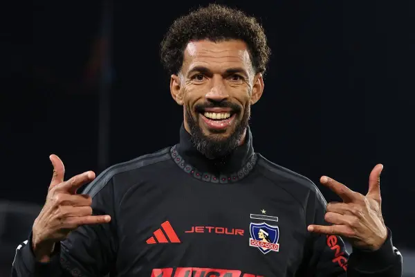 Vozinha presentado en Colo Colo ,Colo Colo