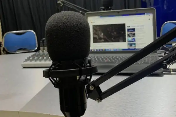 RADIOS ,captura Vecteezy