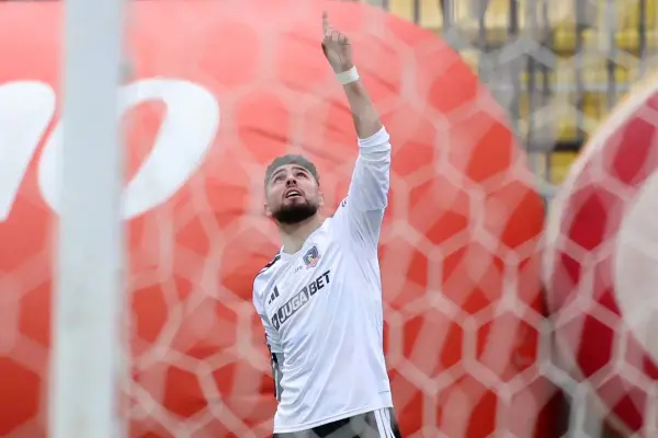 Maxi Romero marcó dos goles en Viña del Mar ,X