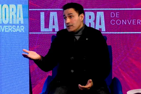 Cristián Henríquez en el estudio de La Hora ,Captura