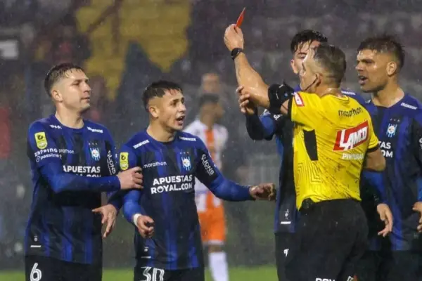 Héctor Jona expulsa a Kevin Altez ,TVN