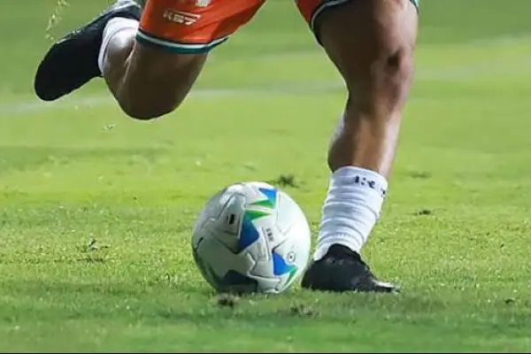 Goleador del fútbol chileno reconoce haber tenido ''pensamientos suicidas''  ,Redes sociales | X
