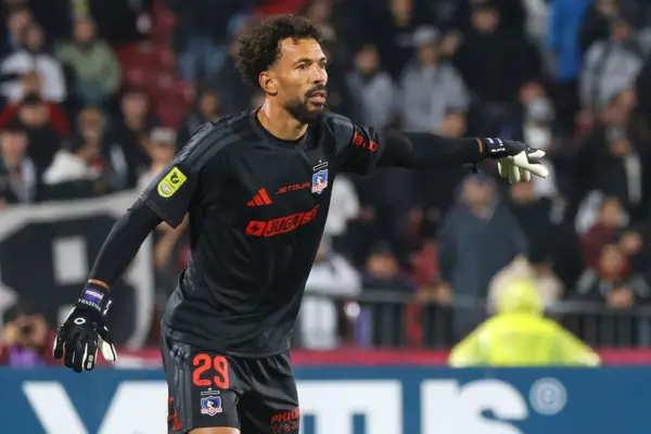 Vozinha jugó su primer partido en Colo Colo ,X