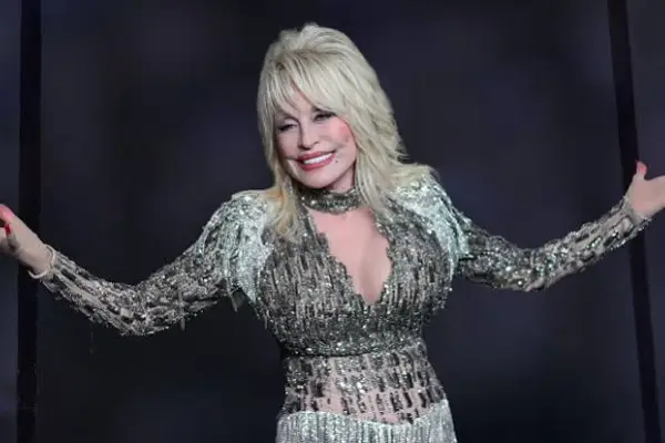 Muere Dolly Parton a los 80 años ,Redes sociales | Referencial