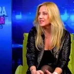 Carol Kresse en el estudio de \Es Hora de Innovar\, Captura