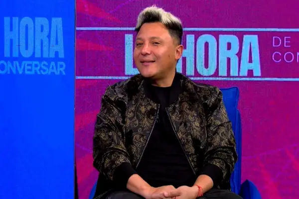 Sergio Rojas en el estudio de La Hora de Conversar ,Captura