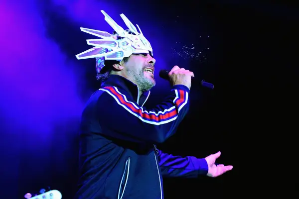 Jamiroquai  ,Redes sociales | Referencial