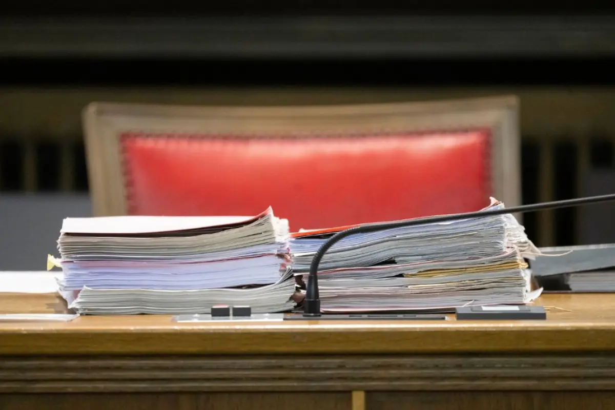LICENCIAS MÉDICAS Y 11 JUECES DESTITUIDOS
