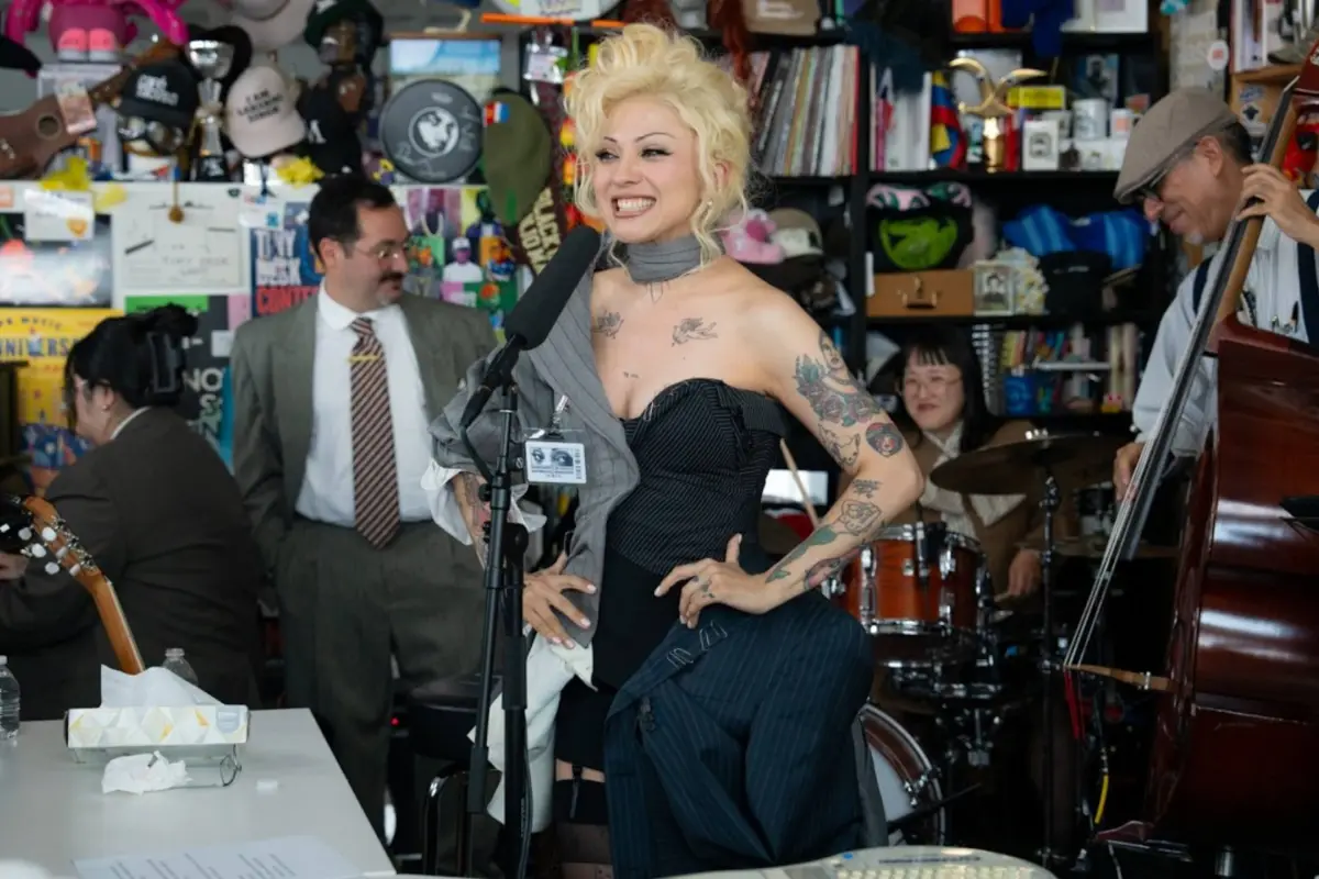 Mon Laferte en Tiny Desk, Youtube: NPR Music