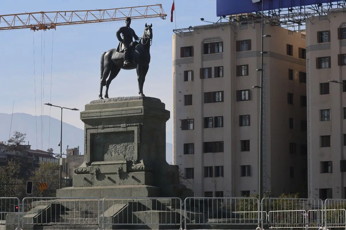 Así luce el General Baquedano en Plaza Italia, Instagram