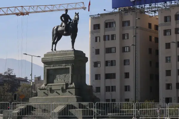 Así luce el General Baquedano en Plaza Italia ,Instagram