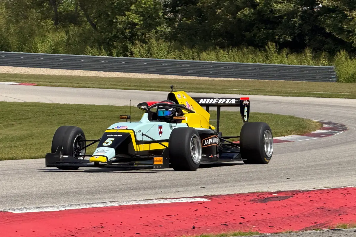 Clemente Huerta sorprende en test de la USF Pro 2000 IndyCar