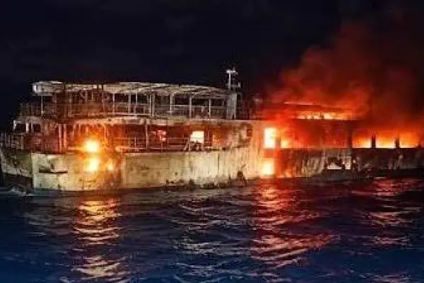 Chilenos sobrevivieron a incendio de ferry en Filipinas ,Redes sociales | Referencial