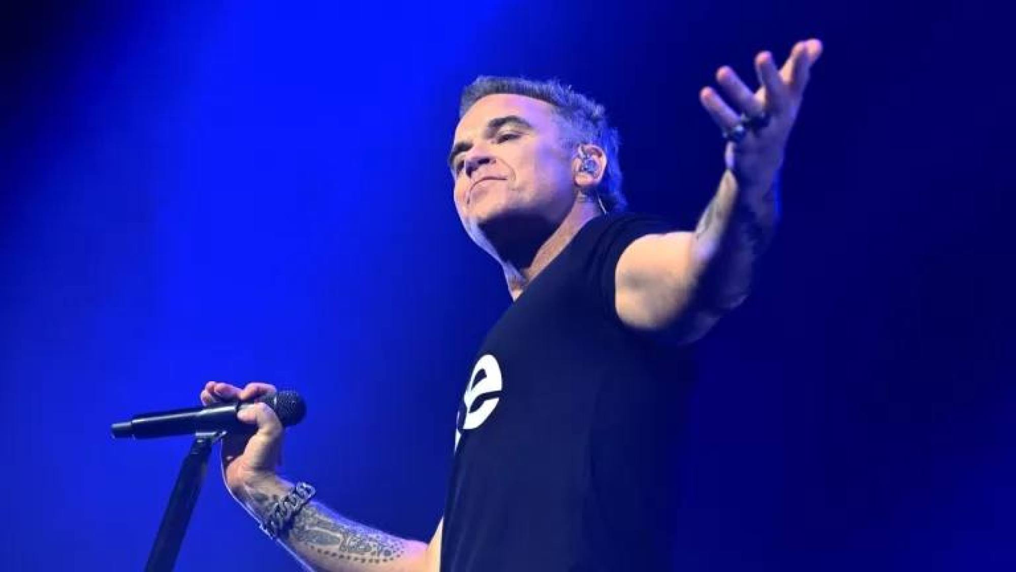 Entre irreverencia y sensualidad: razones para no perderse el regreso de Robbie Williams a Chile