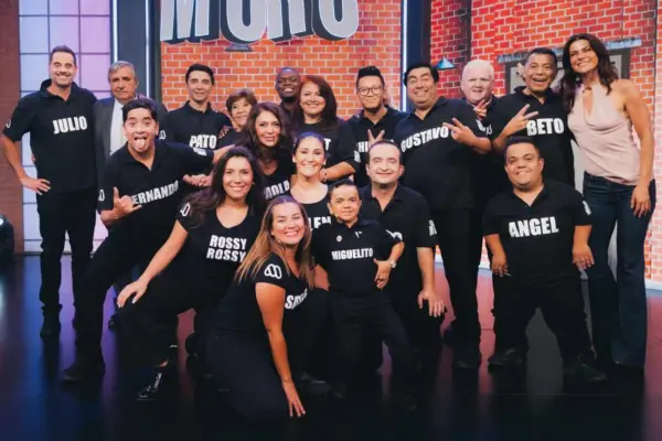 El elenco completo de \