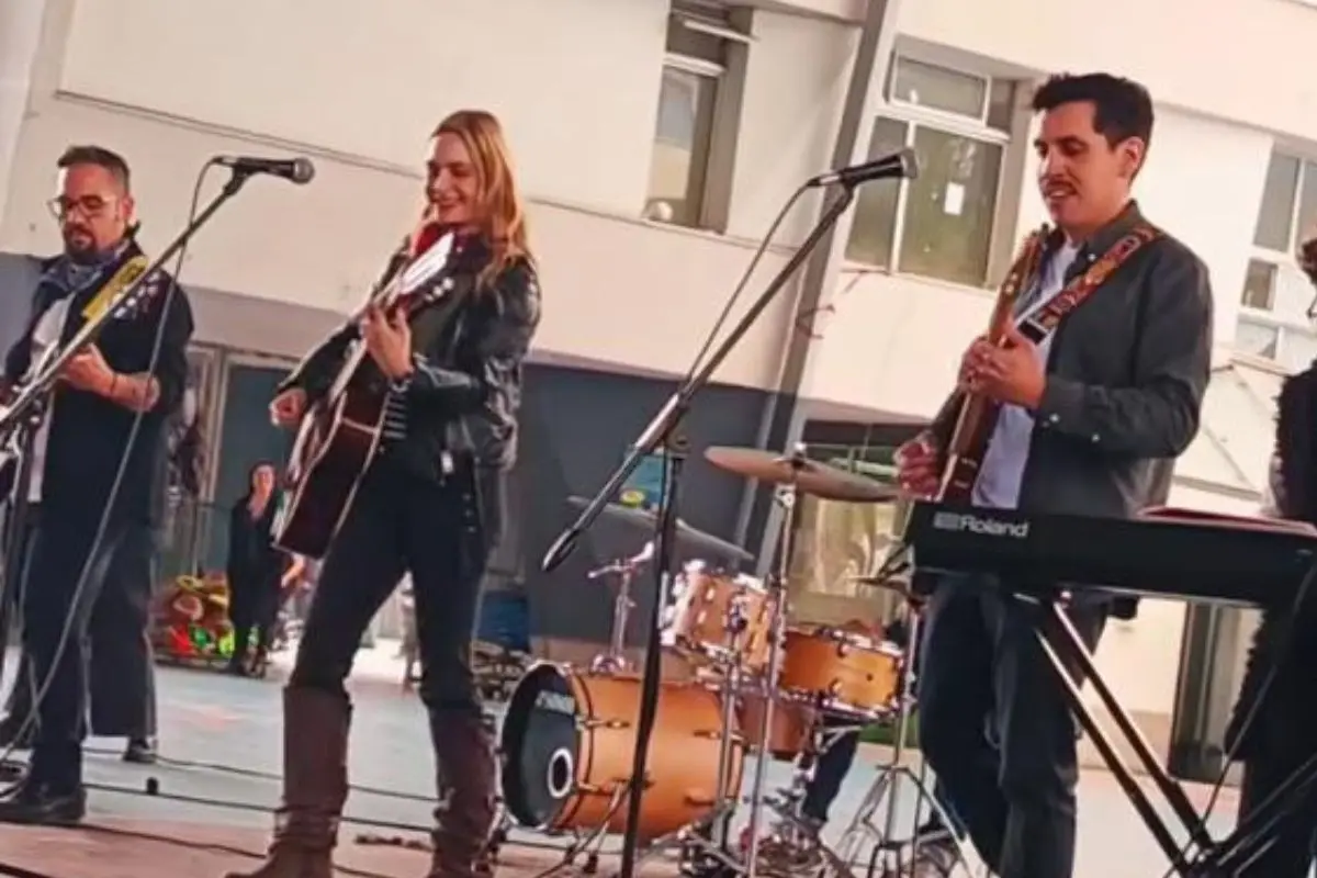 Nicole se presentó frente a los alumnos de colegio en Puente Alto, Captura