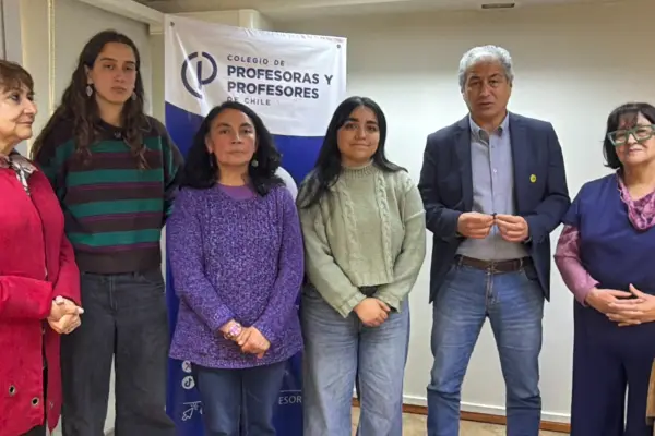 Unidos en movilización por recortes que afectan a la educación