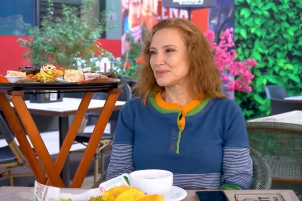 Sigrid Alegría y sus reparos de la farándula ,Más de Ti 