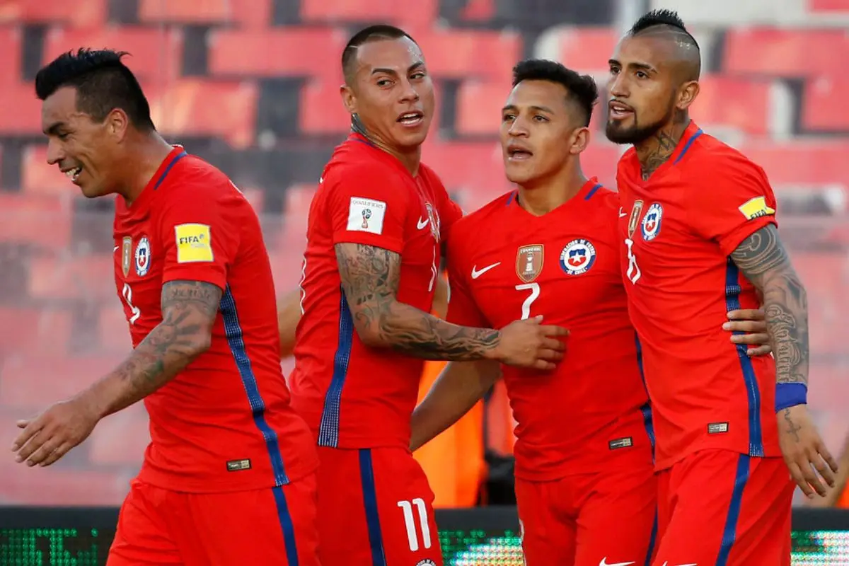 Paredes junto a Edu Vargas, Alexis y Vidal, otros tiempos, Instagram