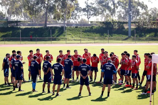 La Roja en el entrenamiento previo al duelo de esta noche ,Instagram