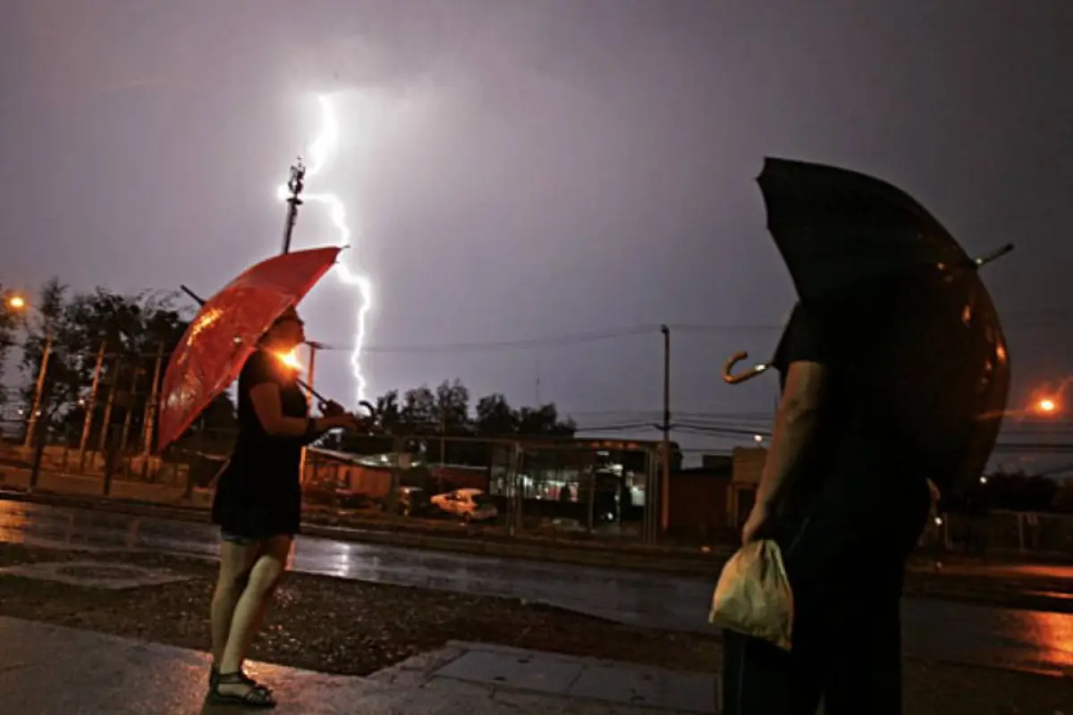 tormenta eléctrica